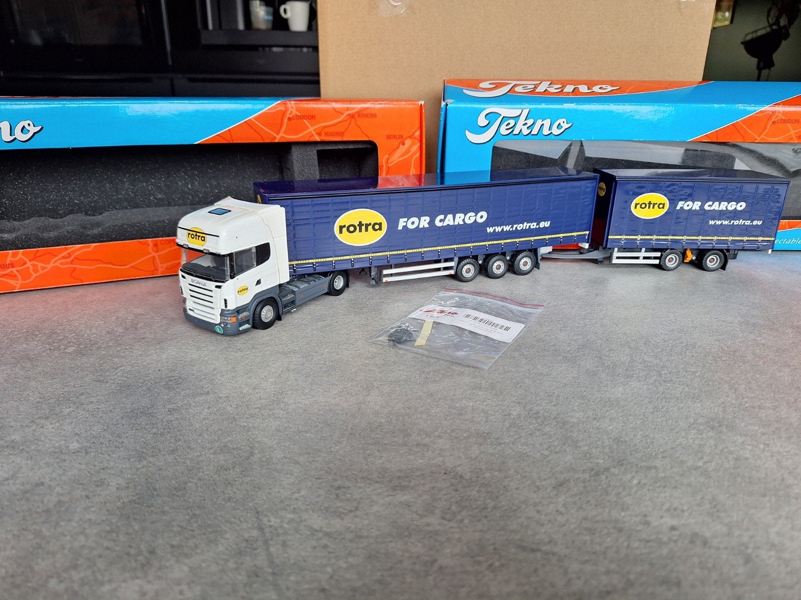 Tekno Rotra For Cargo Doesburg vrachtwagen met aanhanger, Ophalen of Verzenden, Zo goed als nieuw, Bus of Vrachtwagen, Tekno