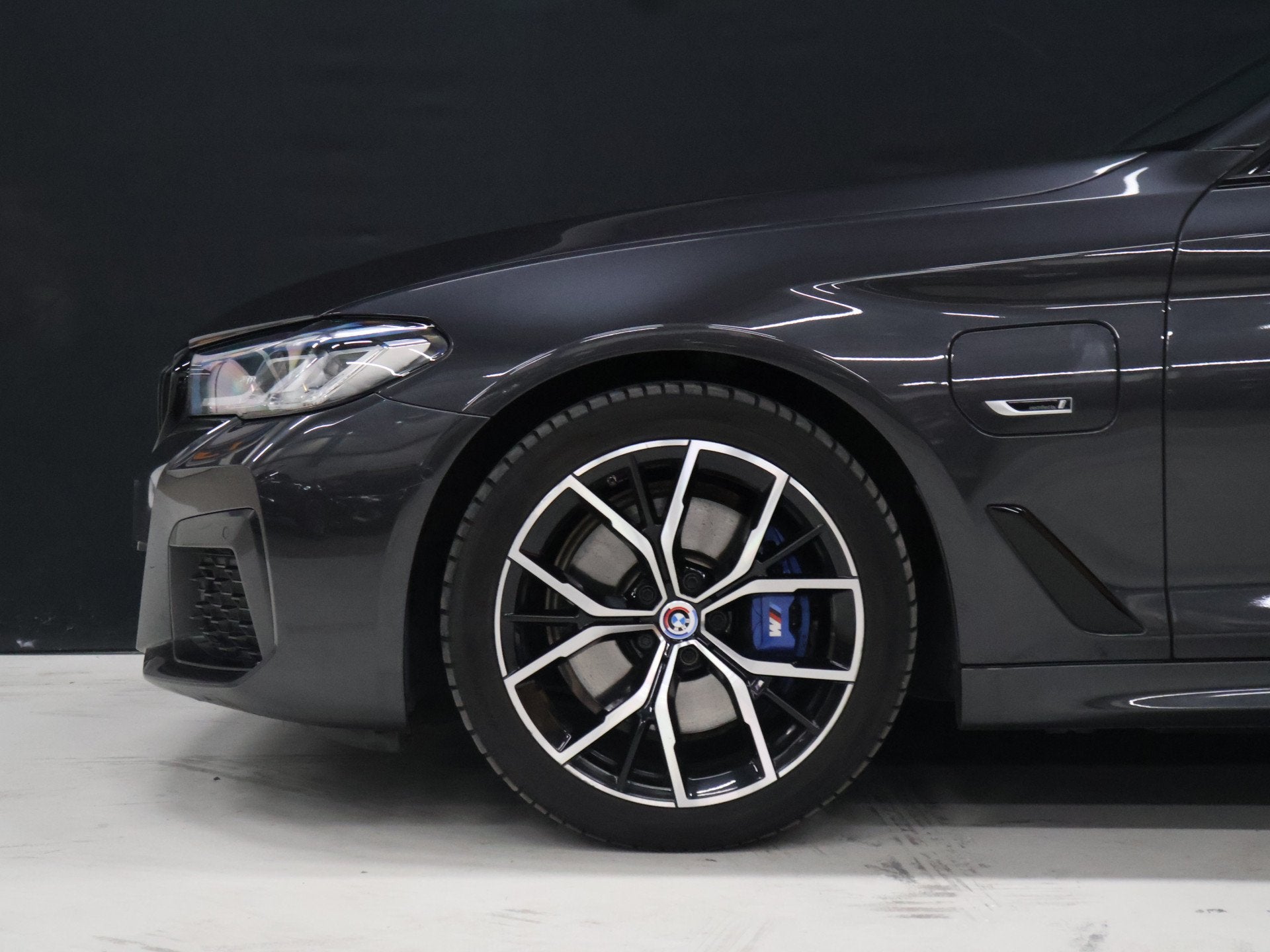 BMW 5 Serie Touring 530e M Sport [SCHUIFKANTELDAK, ELEKTRISC, Auto's, BMW, 1998 cc, Achterwielaandrijving, Gebruikt, 4 cilinders