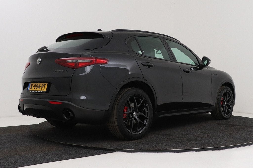 Alfa Romeo Stelvio 2.0 T AWD Super Veloce | Squadra Tuning |, Auto's, Alfa Romeo, Automaat, Euro 6, 2000 kg, Leder en Stof