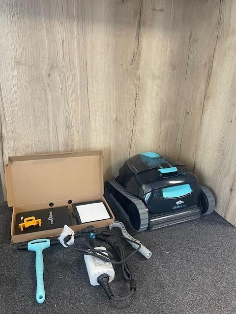 Dolphin Liberty 300 zwembadrobot, Tuin en Terras, Zwembad-toebehoren, Zo goed als nieuw, Reinigingsmiddel, Ophalen of Verzenden