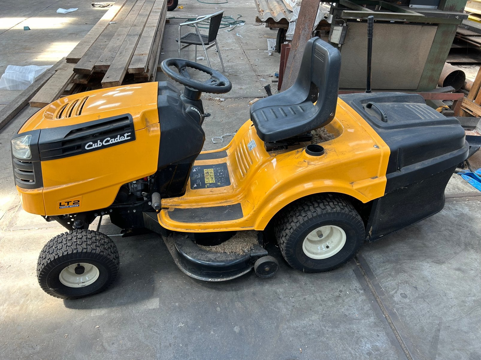Zitmaaier Cub Cadet LT2 92, Ophalen, Gebruikt, Opvangbak, 90 tot 120 cm