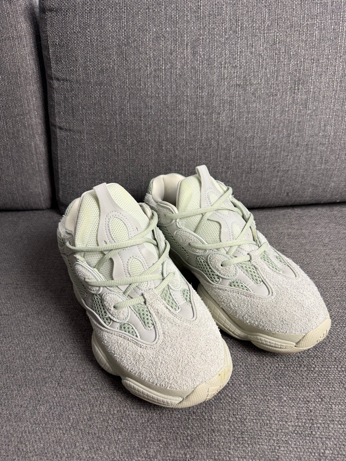 Adidas Yeezy 500 Salt - Maat 46, Ophalen, Overige kleuren, Sneakers of Gympen, Zo goed als nieuw