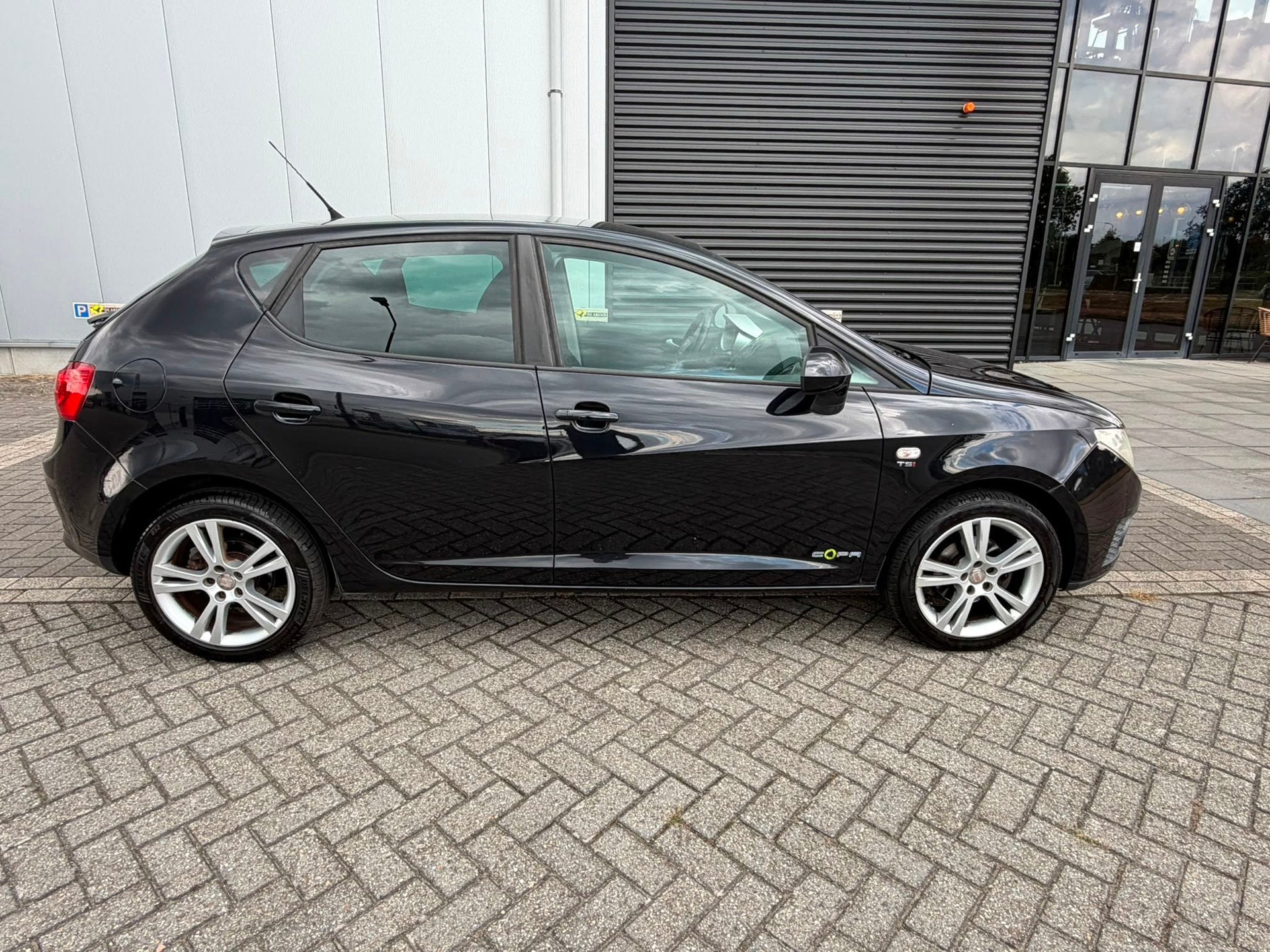 Seat Ibiza 1.2 TSI Style Airco APK, Voorwielaandrijving, Euro 5, Automatische klimaatregeling, 995 kg