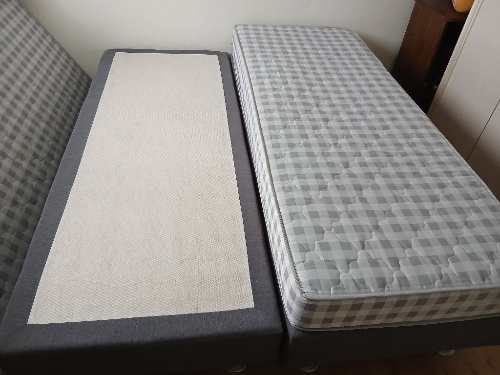 Twee eenpersoons boxsprings met matrassen, Ophalen, Tweepersoons, Zo goed als nieuw, 80 cm