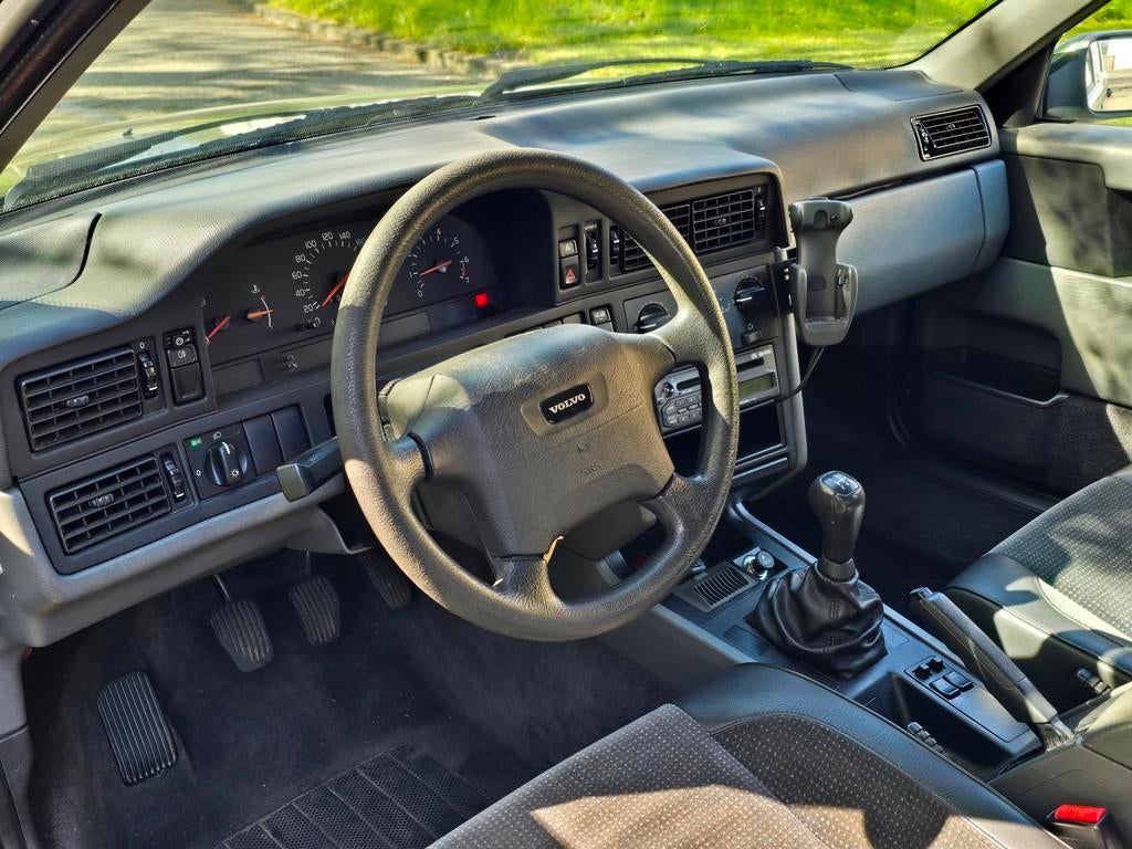 Volvo 850 2.5 Comfort-Line *APK 05-2027* 2e eigenaresse, Auto's, Volvo, Gebruikt, Zwart, Leder en Stof, 1600 kg