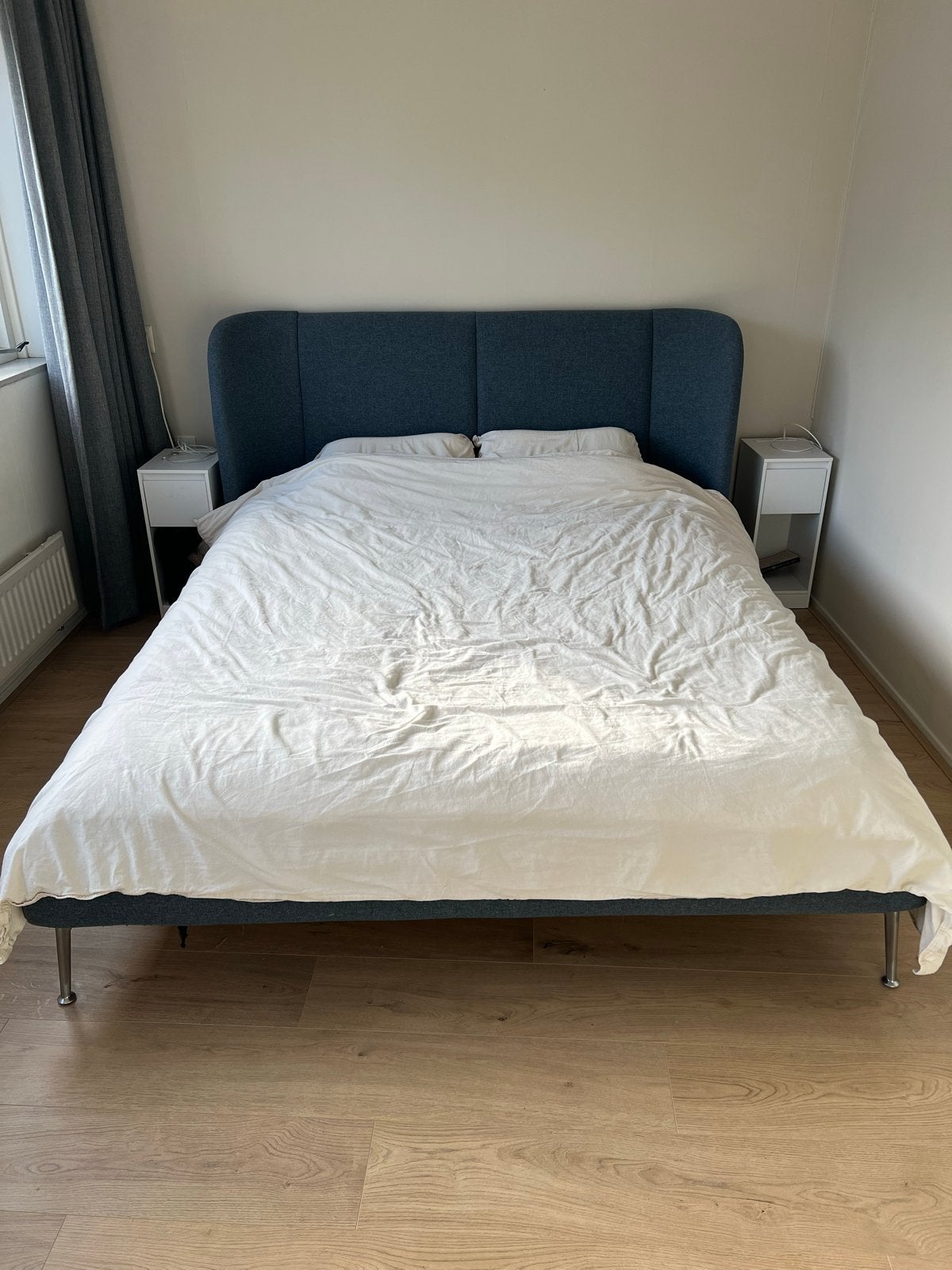 Tweepersoonsbed 160x200 cm - Blauw stoffen frame