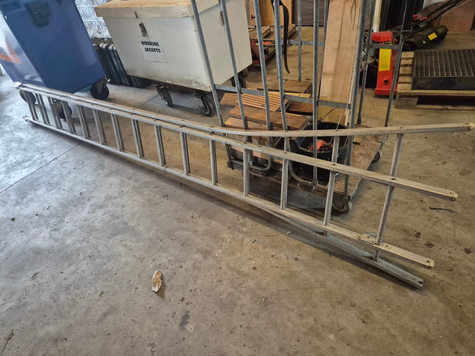 2-delige aluminium ladder 2x15 sporten, Ophalen of Verzenden, Gebruikt, Ladder, Opvouwbaar of Inschuifbaar