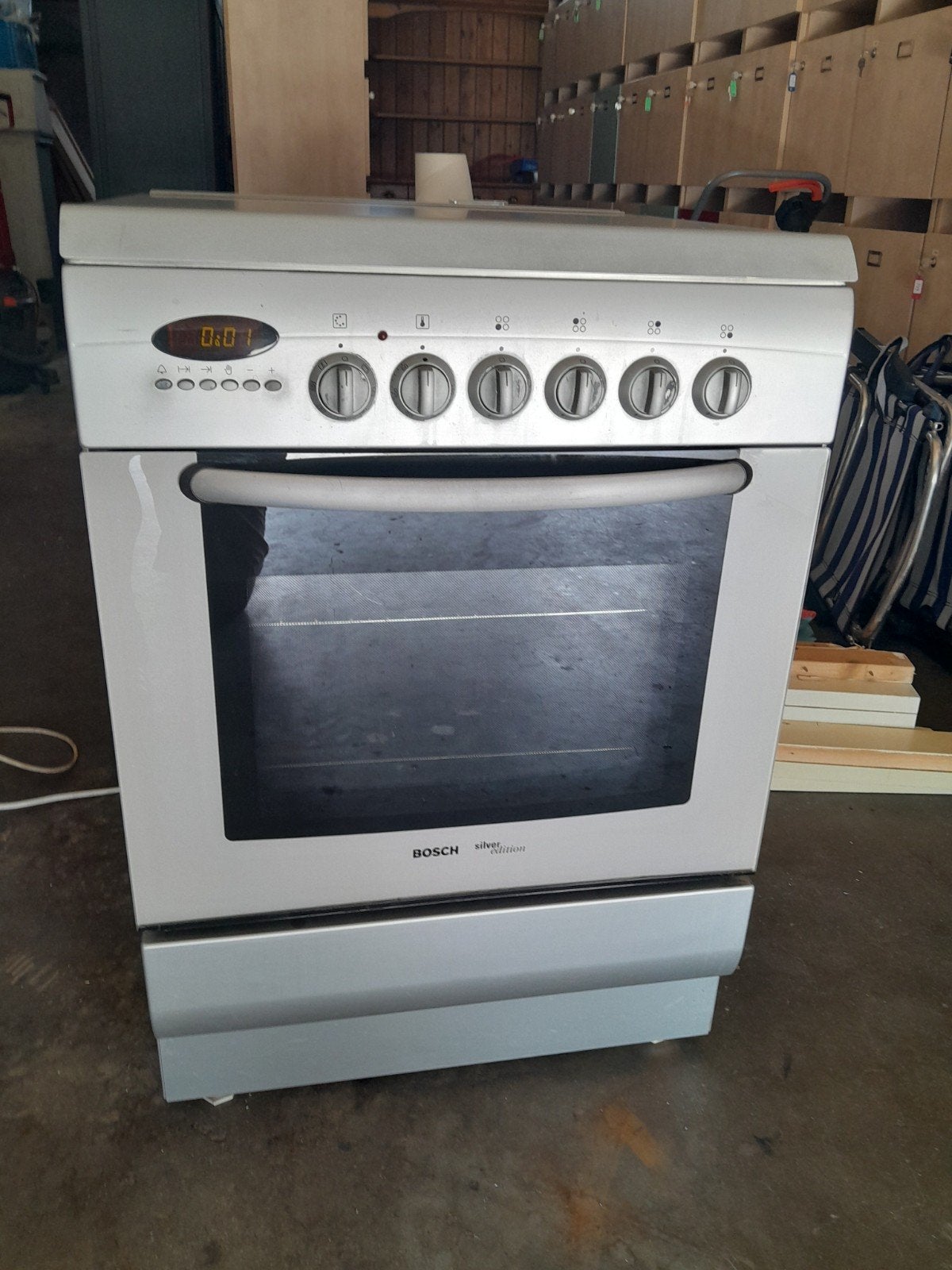 Bosch gasfornuis, Ophalen, Hete lucht, 4 kookzones, Zo goed als nieuw