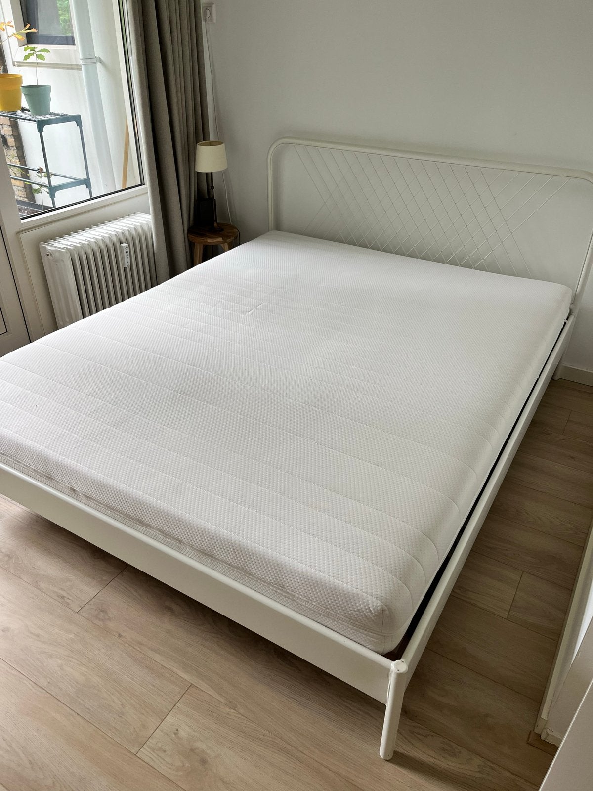 Tweepersoonsbed 160x200 inclusief matras