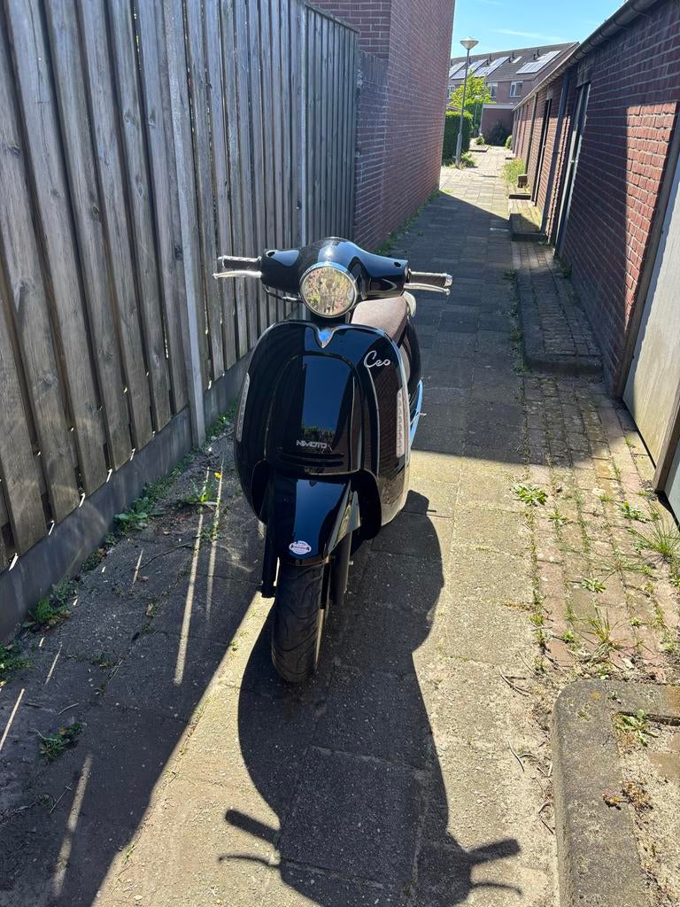 NIMOTO Scooter - Zwart, Nieuw 400 km, Overige merken, Ophalen of Verzenden, Zo goed als nieuw, Benzine