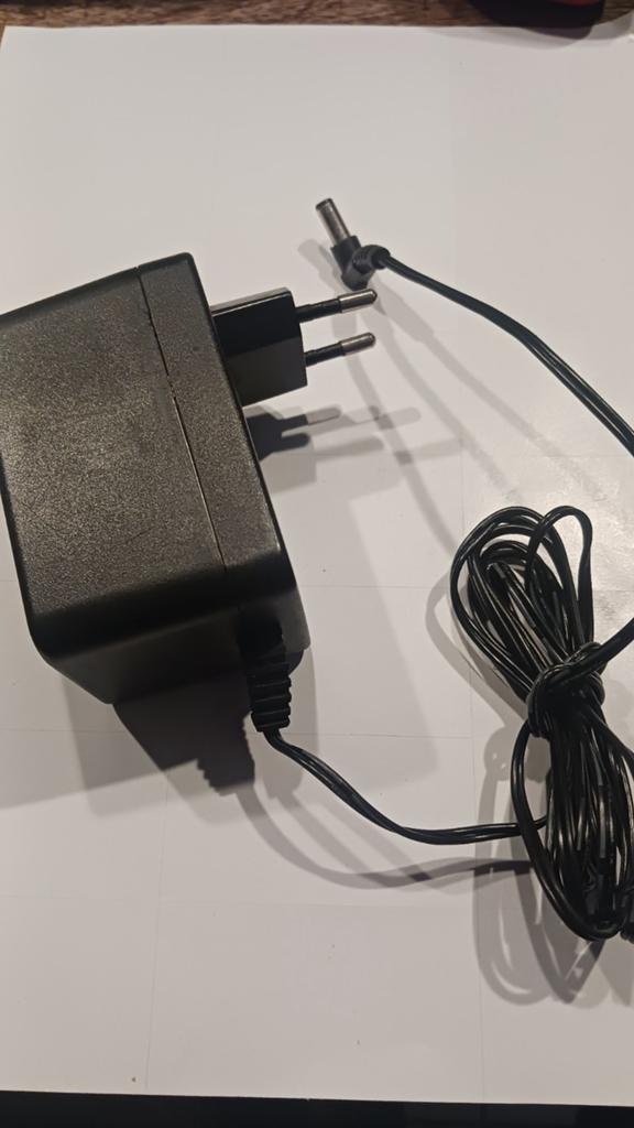 AC Adapter DV-1385UP 9V 650mA 17W, Audio, Tv en Foto, Opladers, Ophalen of Verzenden