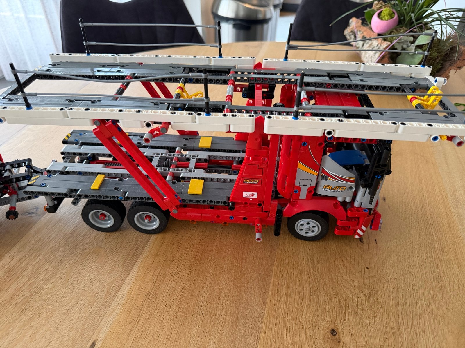 Lego Technic Autotransporter (42098) met auto, Ophalen of Verzenden, Zo goed als nieuw