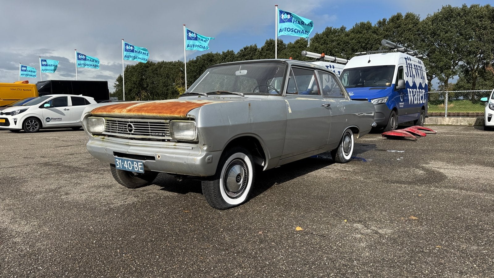 Twee keer Opel Olympia Rekord 1.7 1966 en extra onderdelen, Auto's, Achterwielaandrijving, 4 cilinders, Overige kleuren, Handgeschakeld