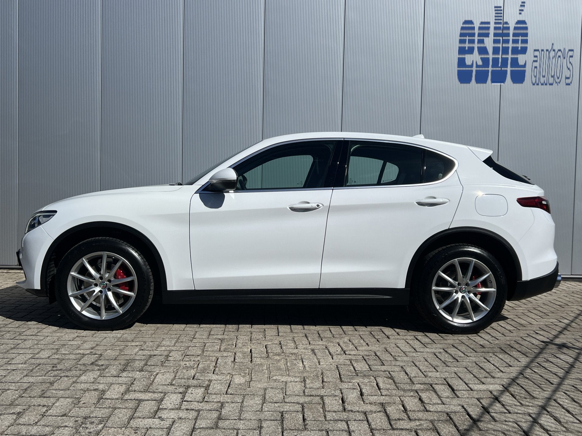 Alfa Romeo Stelvio 2.0 T 280 pk Q4 AWD First Edition Xenon N, Auto's, Automaat, 4 cilinders, Met garantie (alle), Bi-Xenon koplampen