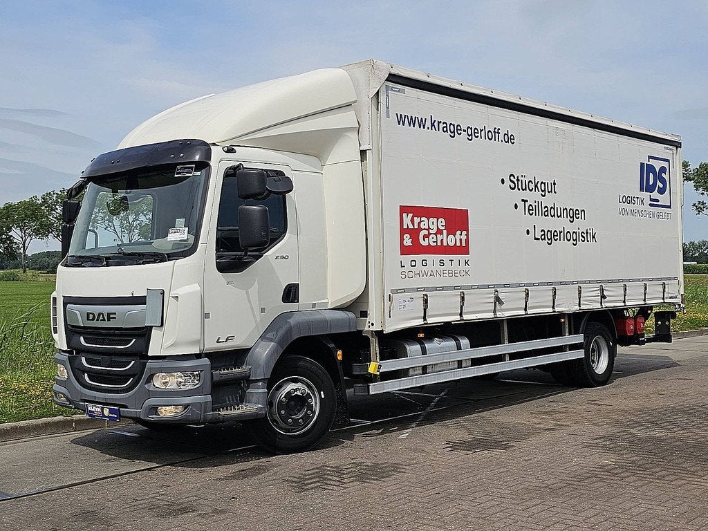DAF LF 290 16t taillift airco, Auto's, Vrachtwagens, Automaat, 295 pk, Euro 6, Wit