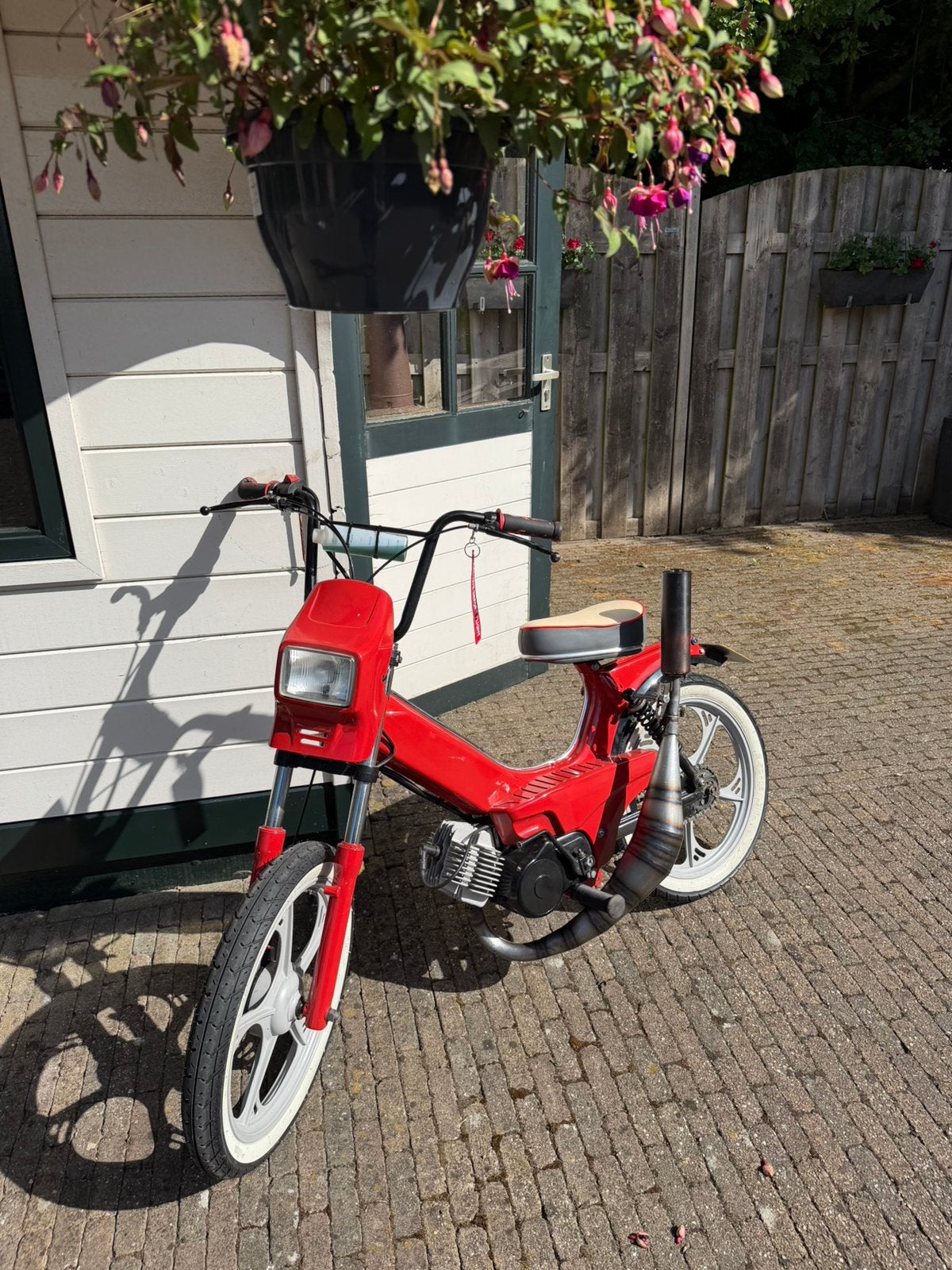 Tomos onderlangs uitlaat, Fietsen en Brommers, Brommeronderdelen | Algemeen, Ophalen of Verzenden, Zo goed als nieuw