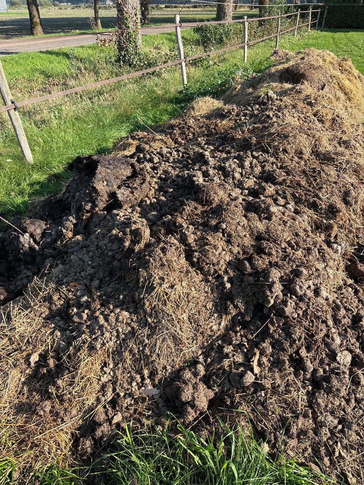 Verse paardenmest voor uw tuin of moestuin, Ophalen, Mest
