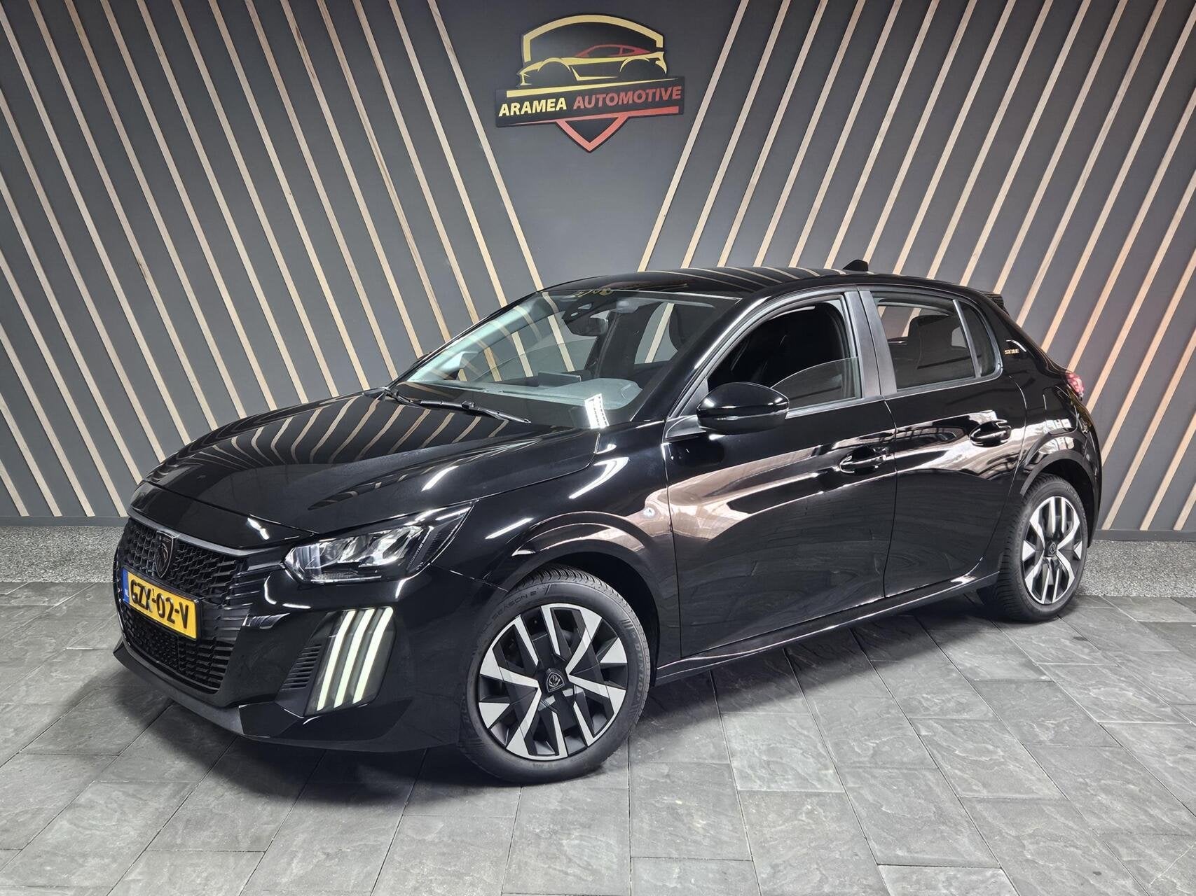 Peugeot 208 Style 1.2 PureTech|LED|Carplay|Lane assist|2,5 j, Voorwielaandrijving, Stof, Gebruikt, Euro 6