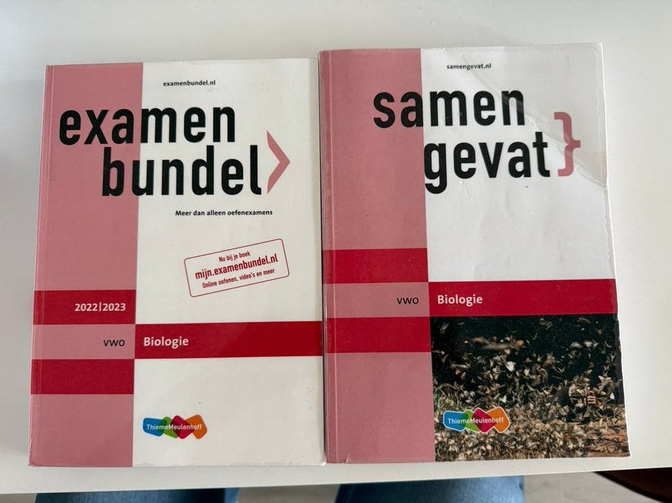 VWO Biologie Samengevat en Examenbundel 2022/2023, Ophalen of Verzenden, Zo goed als nieuw, VWO, Biologie