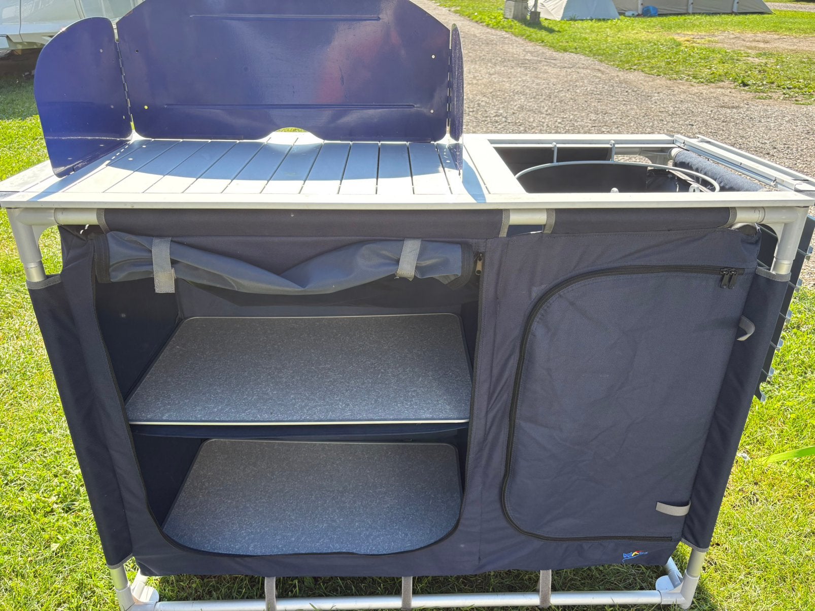 Kampeerkast / Campingkast Belisol, Caravans en Kamperen, Ophalen of Verzenden, Zo goed als nieuw, Campingkast