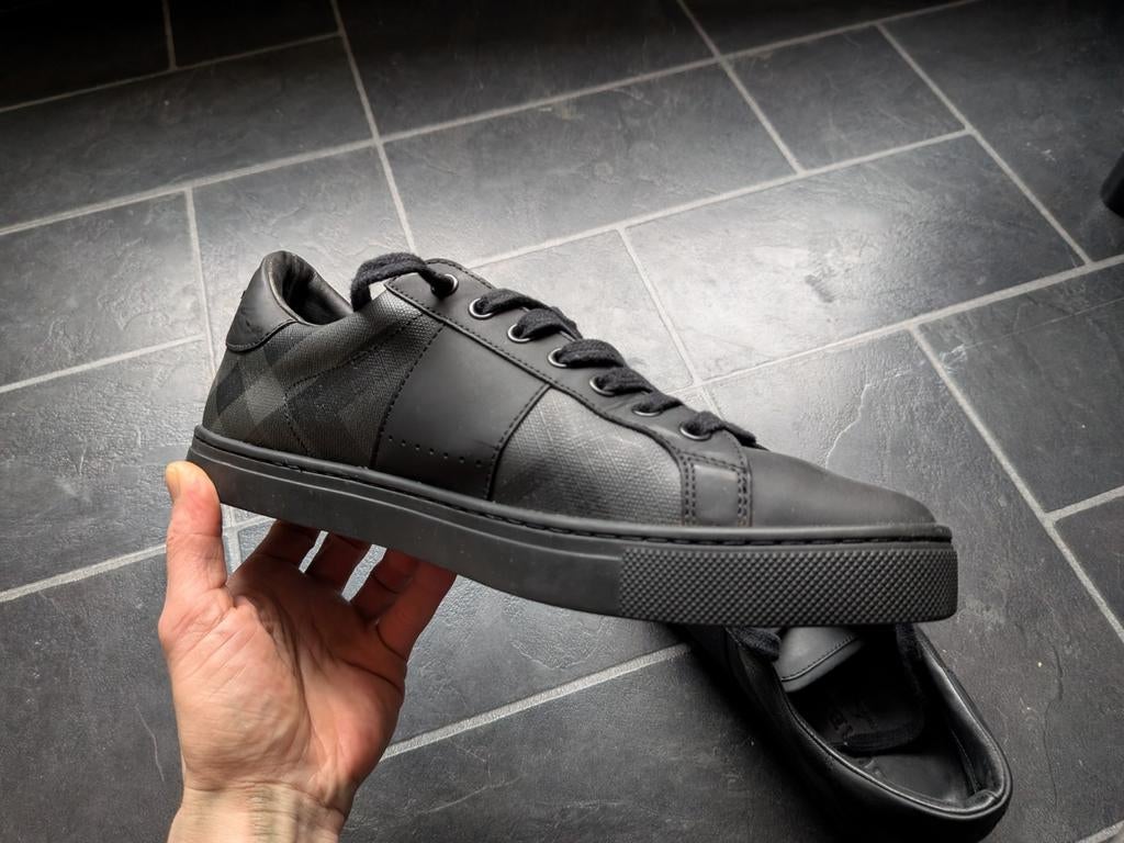 Burberry sneakers maat 43, Ophalen of Verzenden
