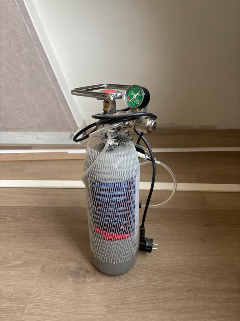 Co2 fles + toebehoren, Dieren en Toebehoren, Ophalen, Zo goed als nieuw, CO₂-systeem