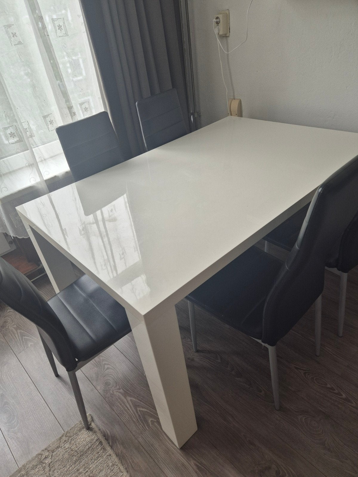 Eettafel met 6 stoelen - Wit en Zwart, Huis en Inrichting, Ophalen, 100 tot 150 cm, 50 tot 100 cm, Modern