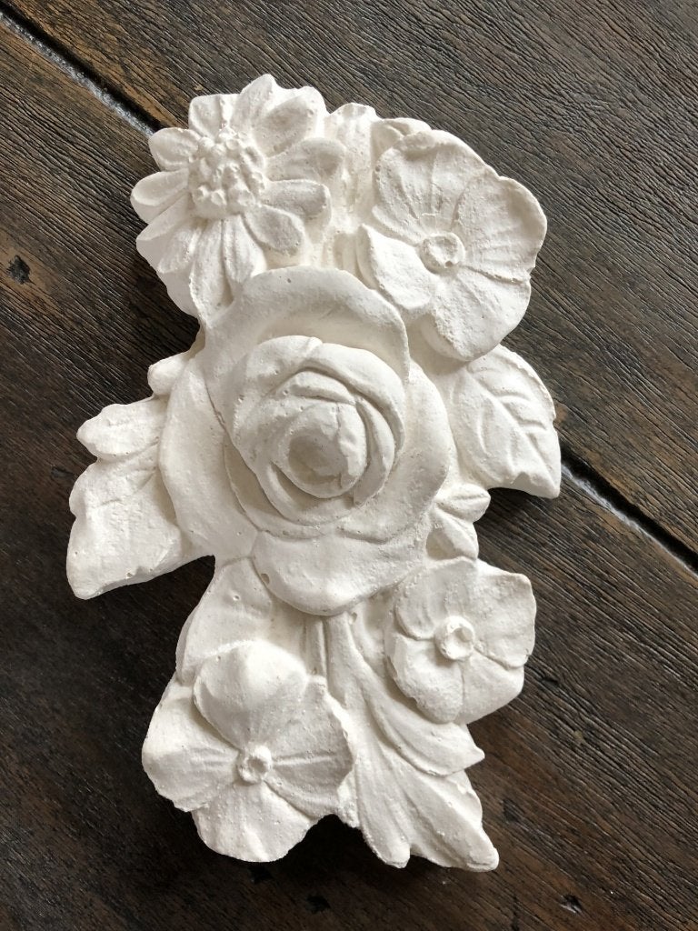 V) ornamentje met roos bloemen 18x11 cm van gips, Antiek en Kunst, Curiosa en Brocante, Verzenden