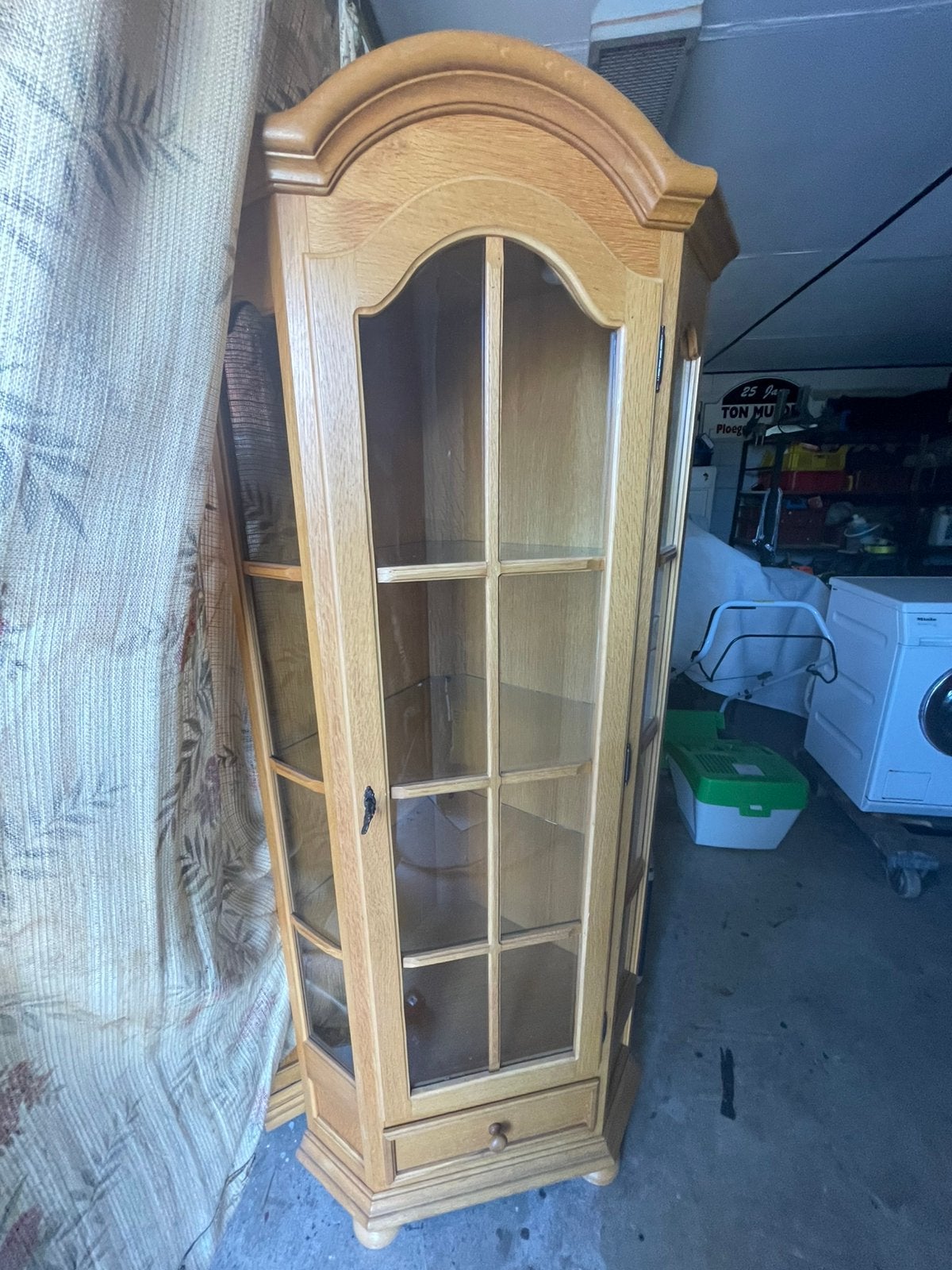 Blankeik vitrine hoekkast 2x, Ophalen, Zo goed als nieuw, 25 tot 50 cm, 50 tot 100 cm