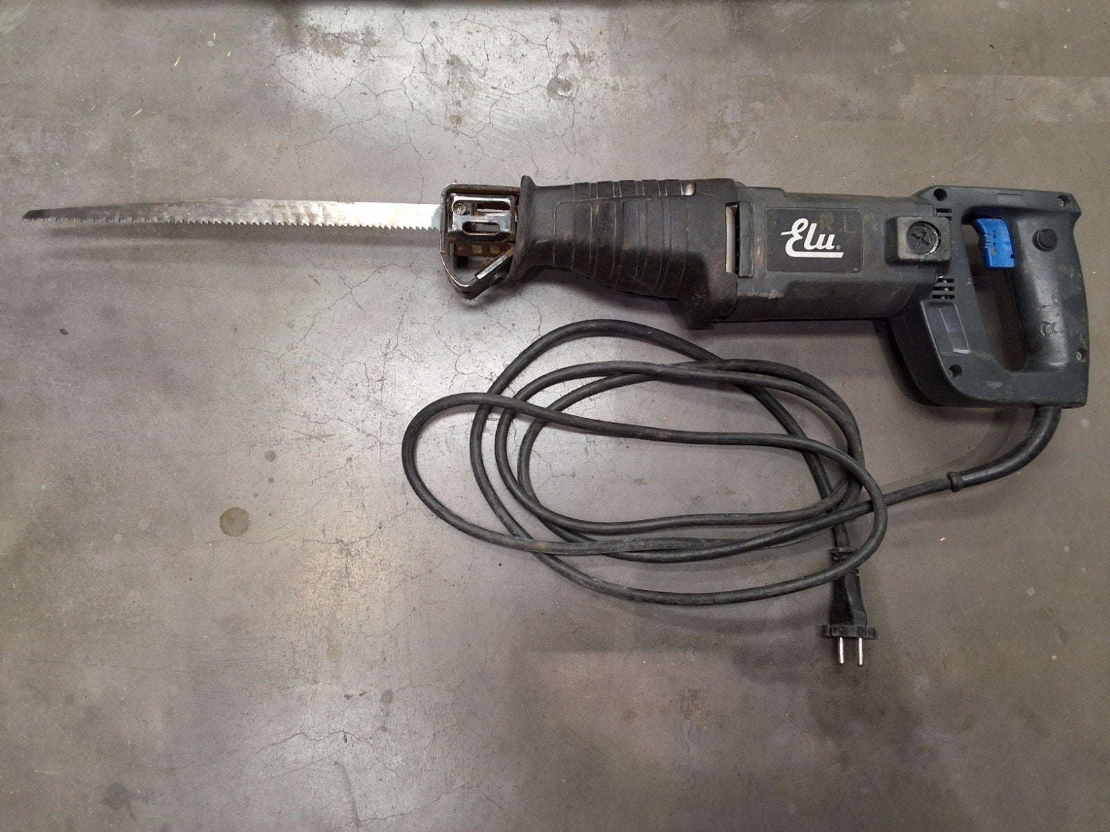 Elu reciprozaag 800W, Doe-het-zelf en Verbouw, Gebruikt, Elu (de Walt), 70 mm of meer, 600 tot 1200 watt
