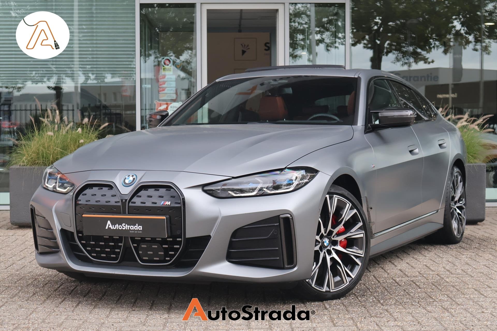 BMW I4 (g26) M50 High Executive M-Sport 544pk SoH 94% I BMW, Auto's, Dealer onderhouden, Gebruikt, Huisgarantie, 2190 kg