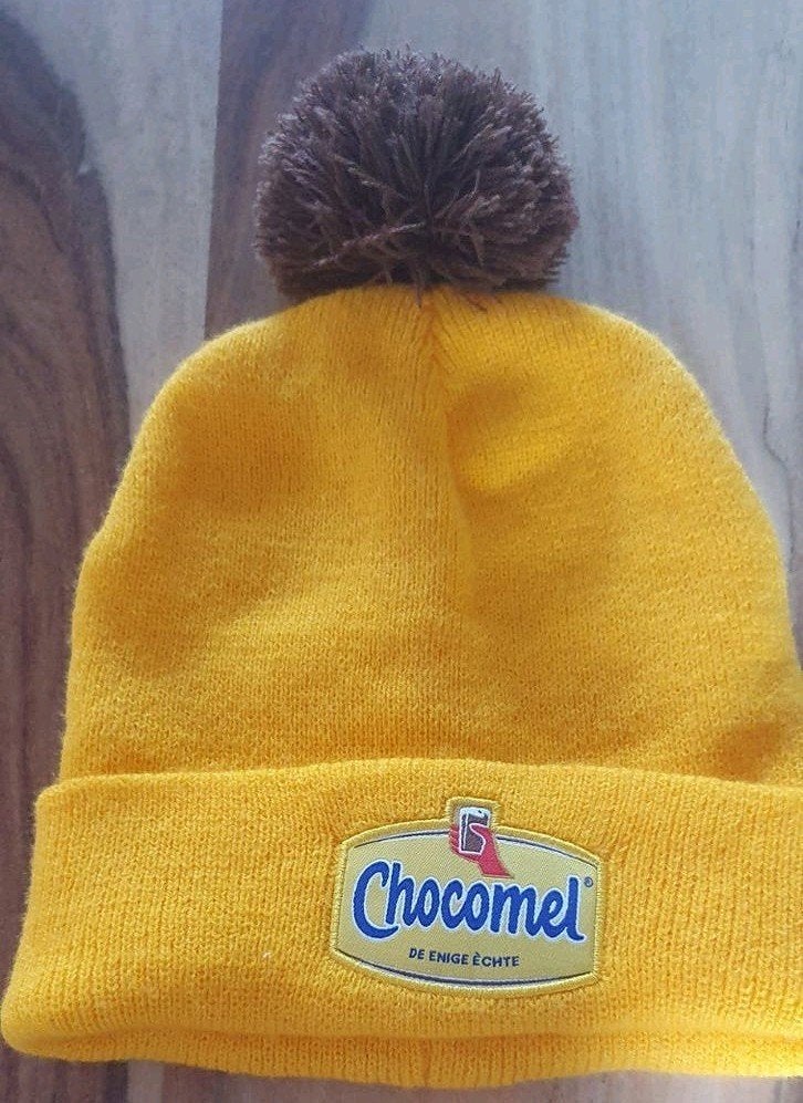 Chocomel muts, Overige maten, Ophalen of Verzenden, Zo goed als nieuw, Chocomel