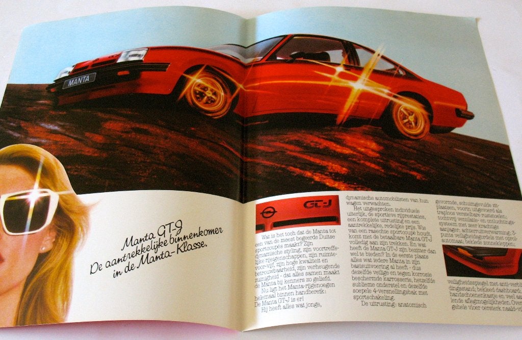Autofolder Opel Manta GT-J rood 2-luik ZGAN, Boeken, Ophalen of Verzenden, Zo goed als nieuw, Opel, Opel