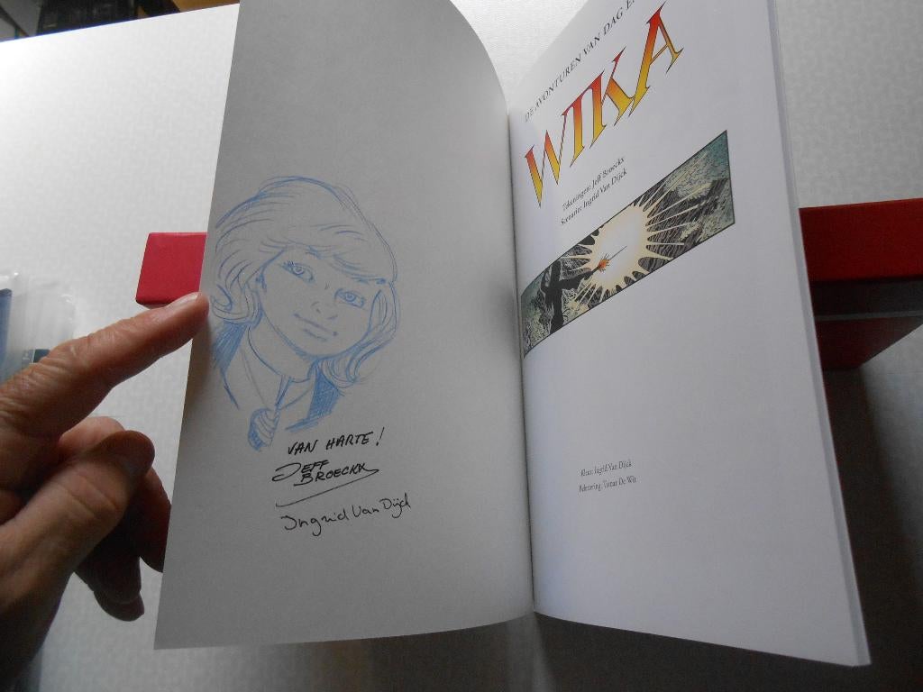 Dag en Heidi Wika 2010 1 ste druk. Met opdrachttekening., Boeken, Stripboeken, Eén stripboek, Nieuw, Ophalen of Verzenden, Jeff Broeckx