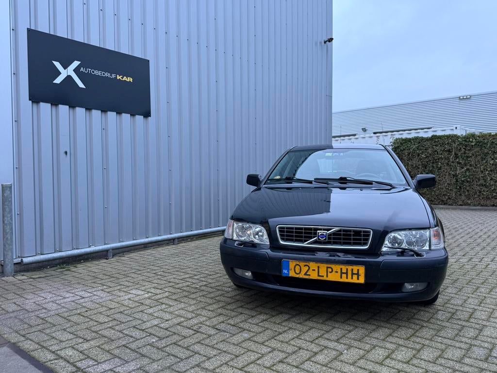 Volvo V40 2.0 I 16V AUT 2003 Zwart, Auto's, Volvo, Bedrijf, V40, Benzine, E, Stationwagon, Automaat, Origineel Nederlands, Zwart