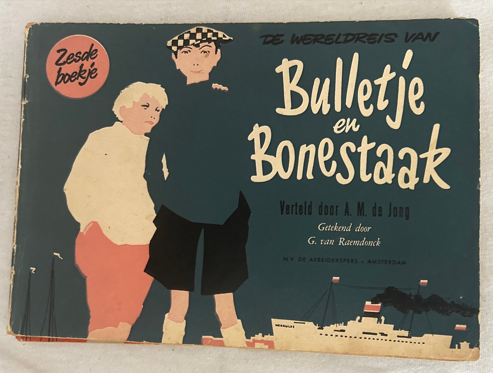 De Wereldreis van Bulletje en Bonestaak - A.M. de Jong, Ophalen of Verzenden, Gelezen, Fictie algemeen