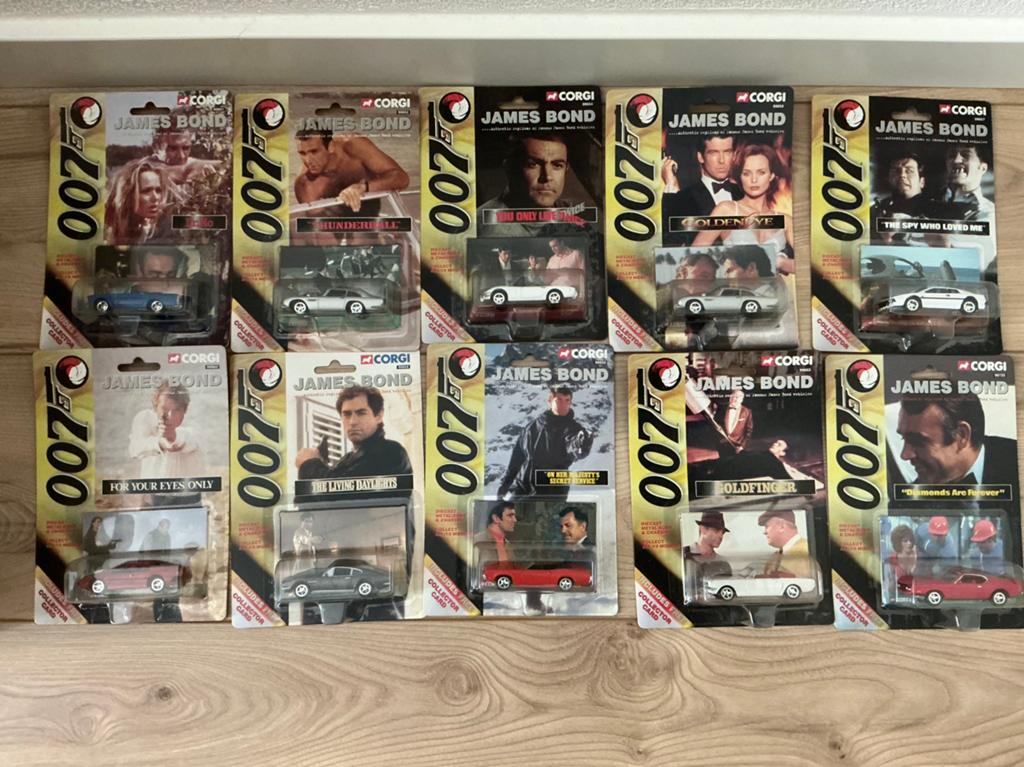 James bond 1:64, Ophalen of Verzenden, Zo goed als nieuw, Auto