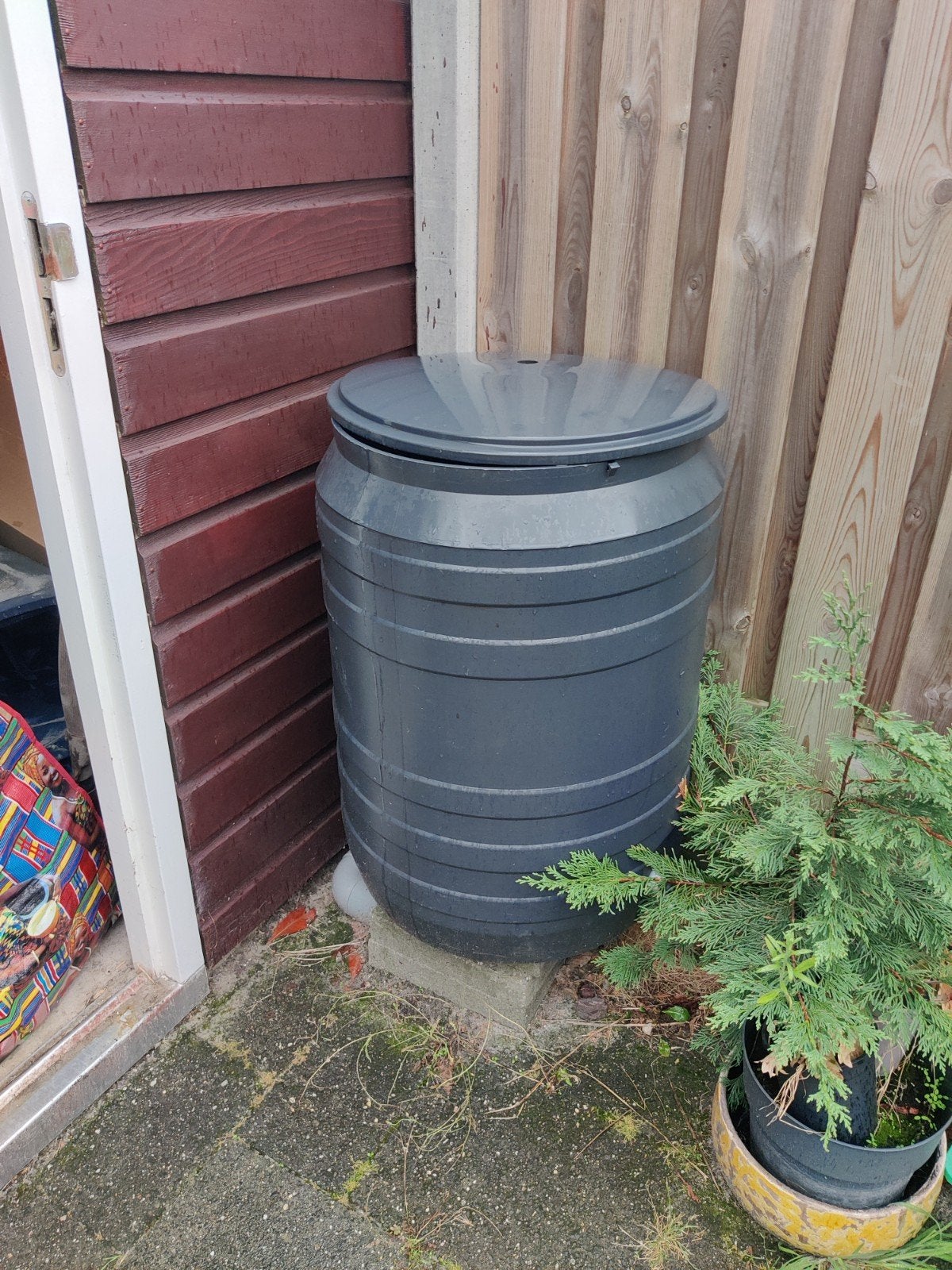 Grote regenton in goede staat - Ophalen voor 4 september, Tuin en Terras, Regentonnen, Ophalen
