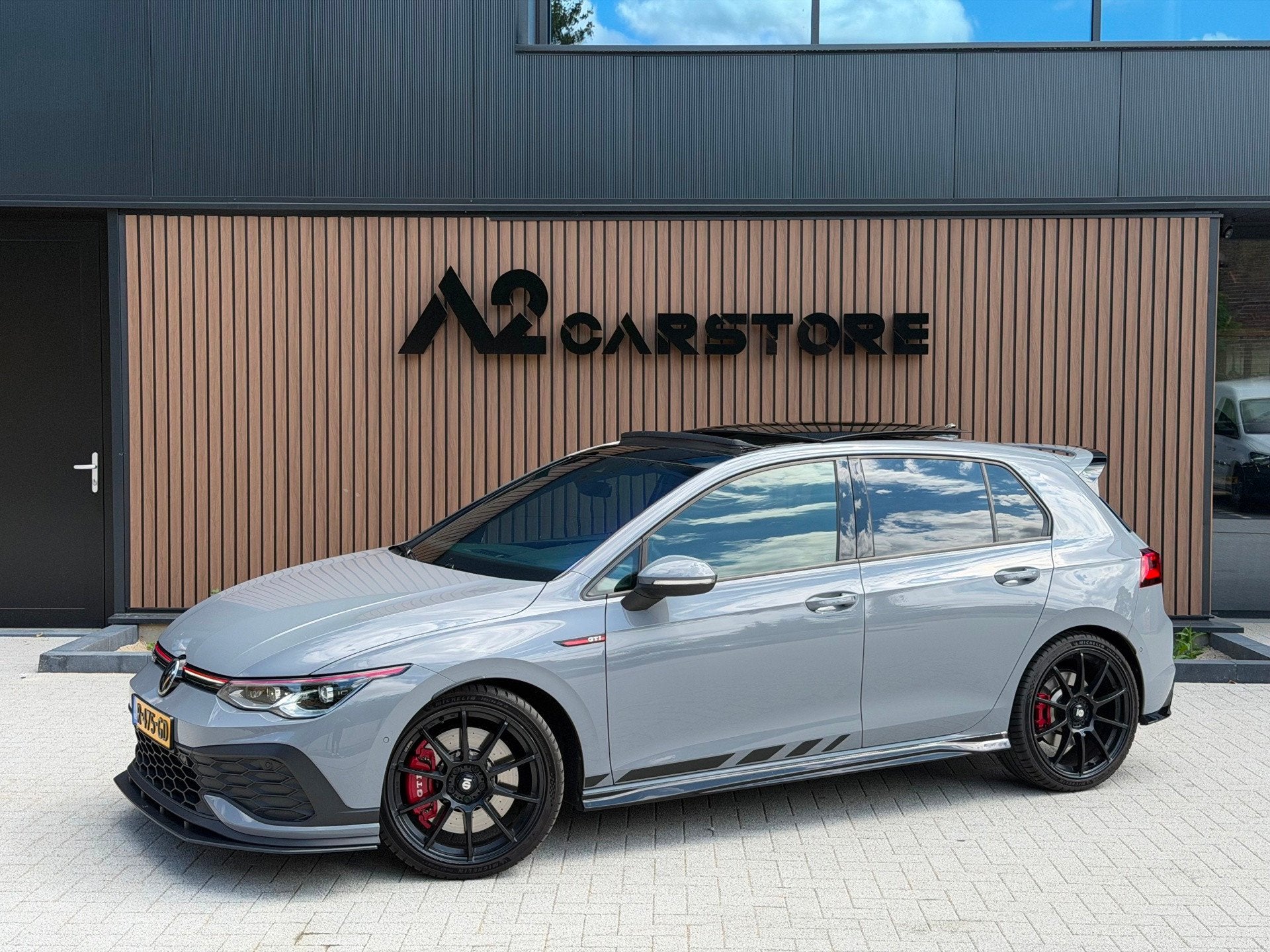 Volkswagen Golf 2.0 TSI GTI CLUBSPORT MILLTEK MAXTON PANO, Gebruikt, Euro 6, 4 cilinders, 1984 cc