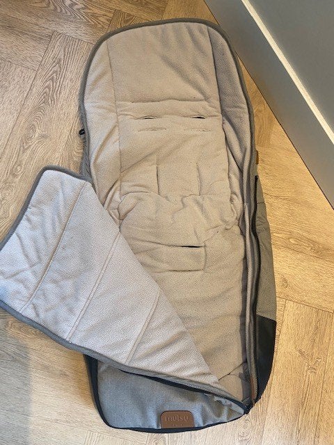 Mutsy Nio voetenzak North Sand, Ophalen of Verzenden, Zo goed als nieuw, Kinderwagen, Mutsy