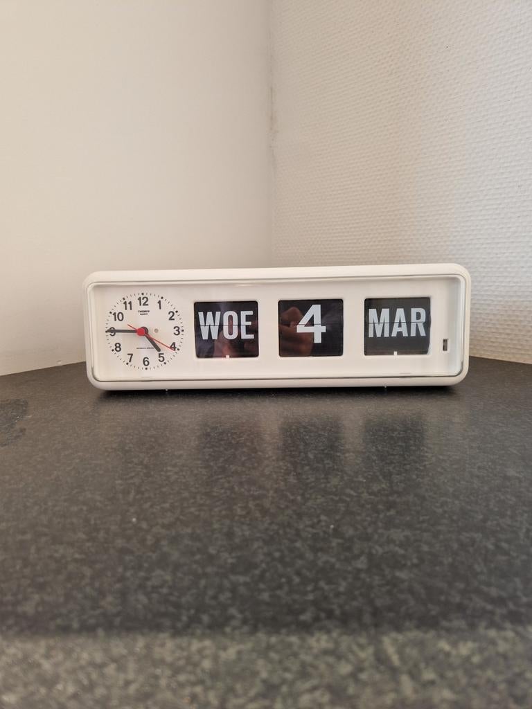 Twemco retro flipclock designklok wandklok tafelmodel bq38, Huis en Inrichting, Woonaccessoires | Klokken, Ophalen of Verzenden