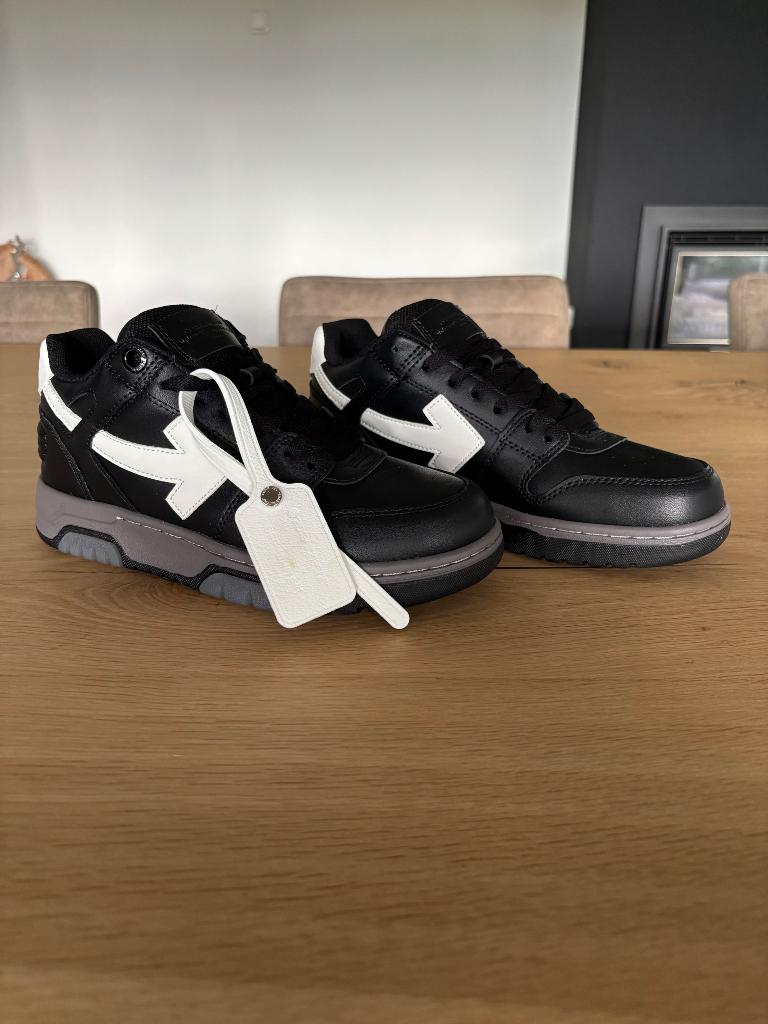 Off-White Out Of Office schoenen | NIEUW, Zwart, Nieuw, Ophalen of Verzenden, Sneakers of Gympen