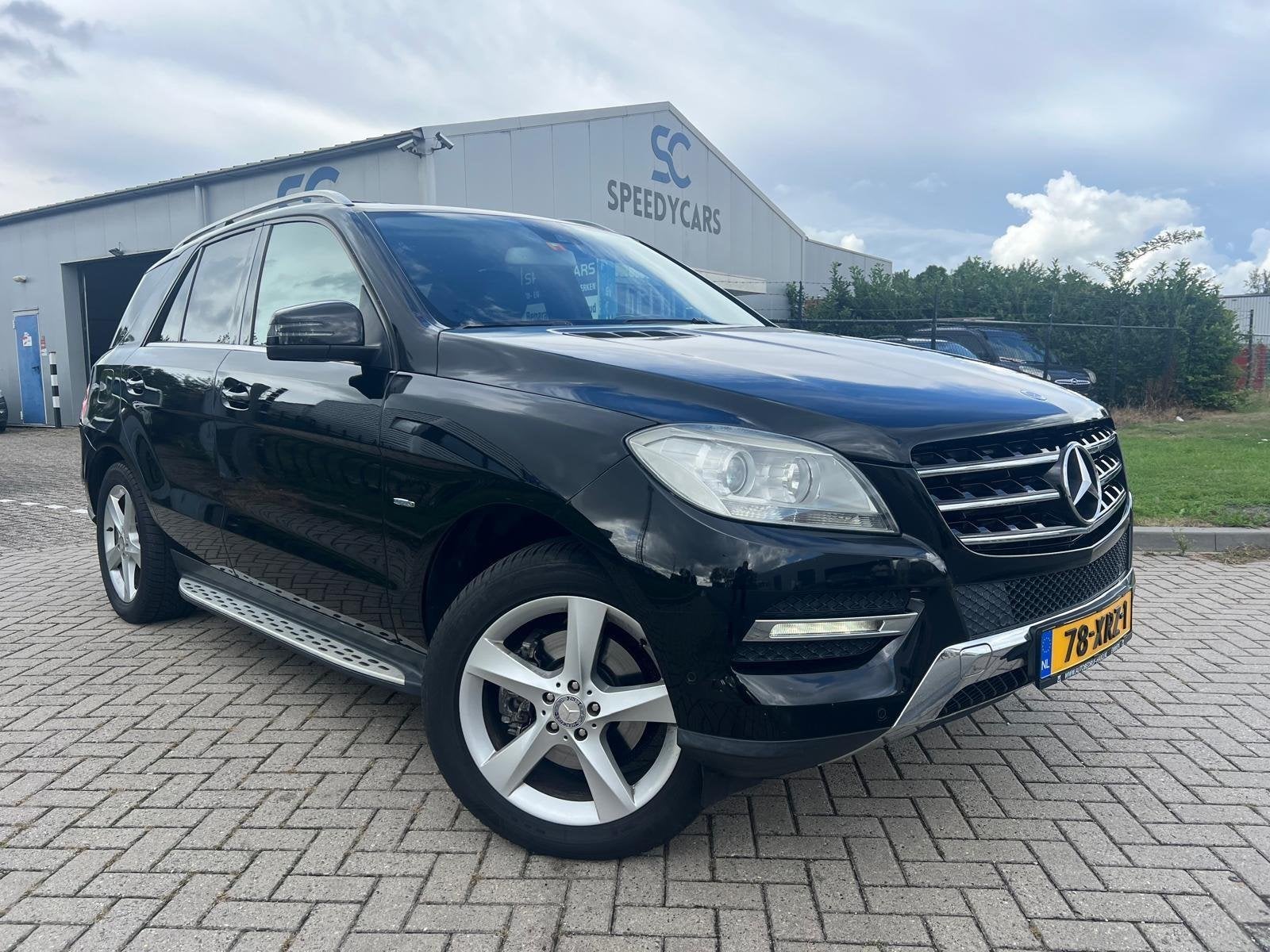Mercedes M-klasse 350 BlueTEC Leer Schuifdak Trekhaak Camera, Automaat, 15 km/l, Gebruikt, 258 pk