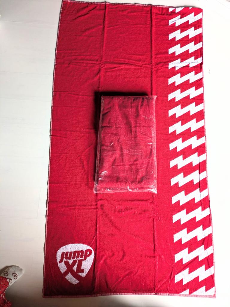 Strandlaken JumpXL extra groot 200x105cm, Ophalen of Verzenden, Nieuw, Rood, Handdoek