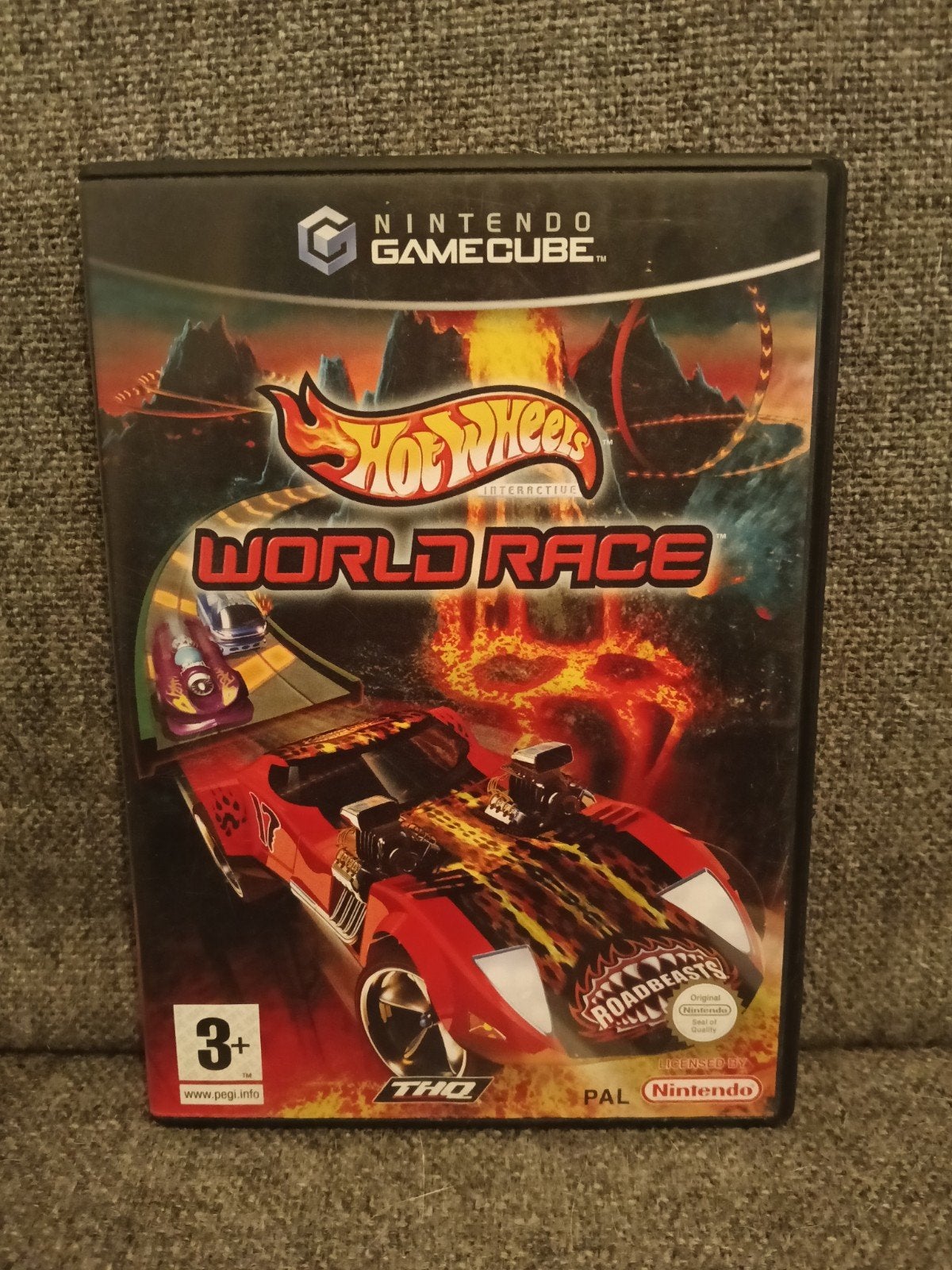 Nintendo GAMECUBE Hotwheels world Race zeldzaam franse editi, Spelcomputers en Games, Games | Nintendo GameCube, Verzenden, Racen en Vliegen