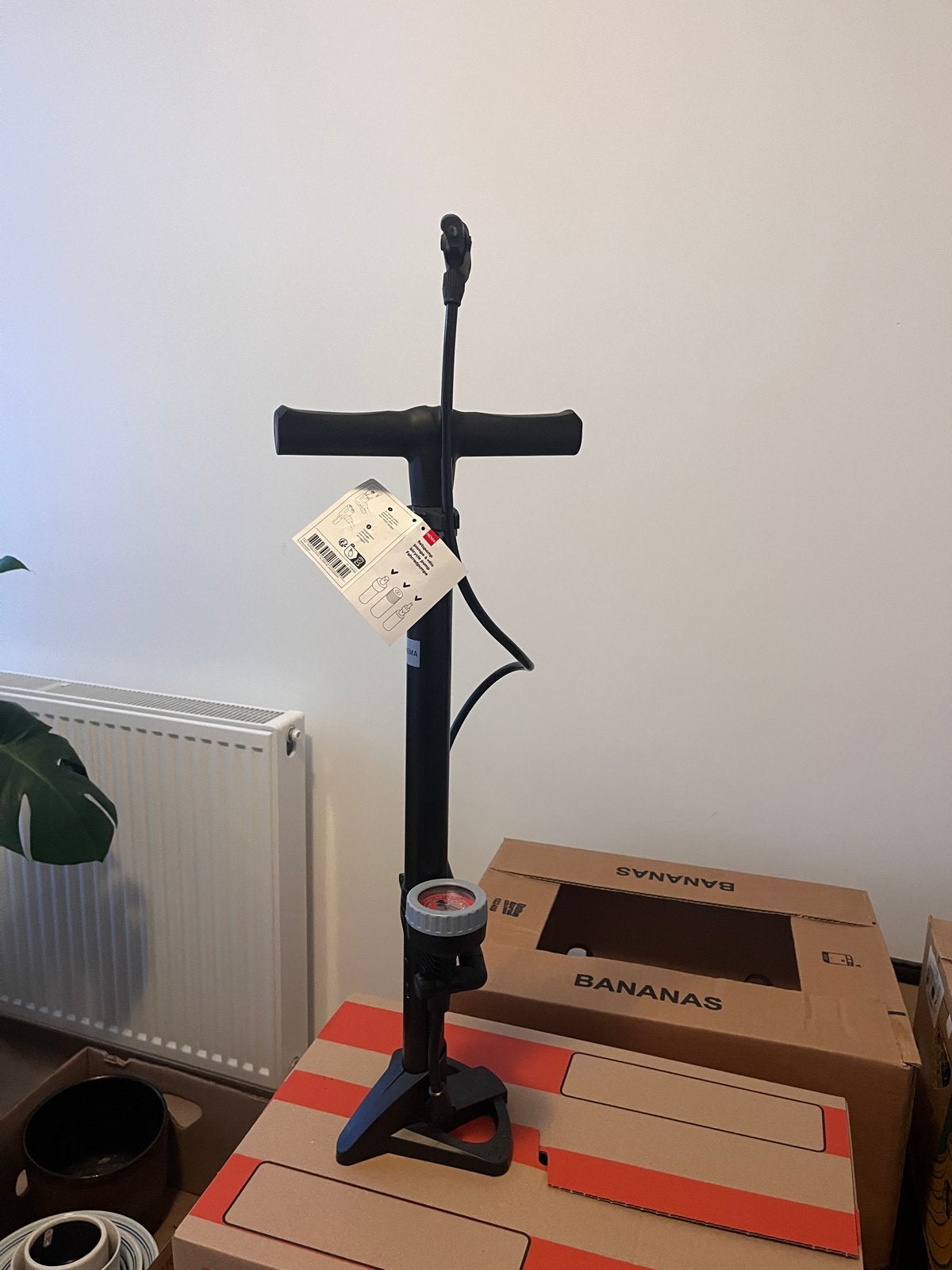 Hema fietspomp met drukmeter, Fietsen en Brommers, Ophalen, Drukmeter, Zo goed als nieuw