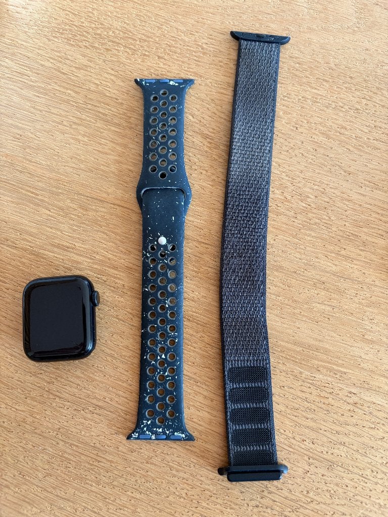 Apple Watch SE series 2 (GPS) 40‑mm, Gebruikt, Zwart, IOS, Ophalen of Verzenden