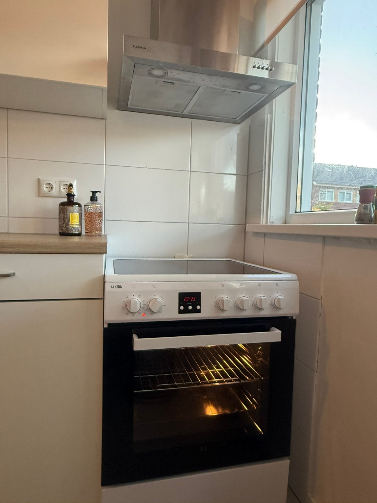 Inductiefornuis + Klarstein RVS Afzuigkap | 1 jaar oud zgan, Witgoed en Apparatuur, Ophalen, Grill, 4 kookzones, Zo goed als nieuw