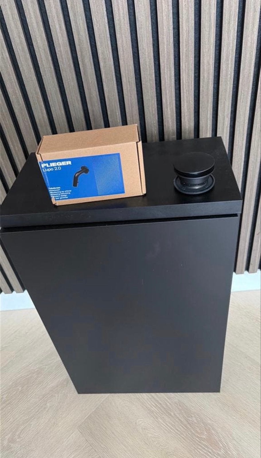 Nieuwe Mat Zwarte WC Fonteinkast met Inbouwkraan, Ophalen, Minder dan 50 cm, Nieuw, Minder dan 25 cm