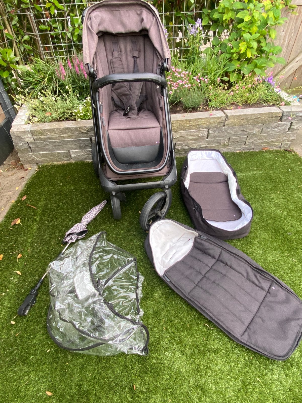 Kinderwagen dubatti one zwart, Kinderen en Baby's, Kinderwagens en Combinaties, Gebruikt, Combiwagen, Verstelbare duwstang, Ophalen